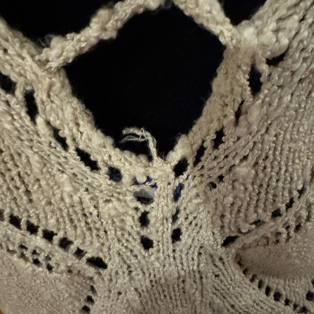She + Sky Beige V-Neck Knit Sweater - Picture 5 of 7
